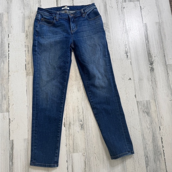 Eileen Fisher Medium Wash Straight Legged Jeans Size 0 - Picture 1 of 6